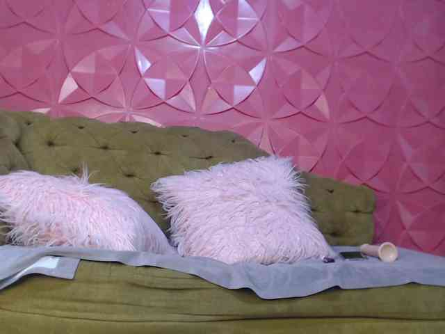 SusanaEvans webcam