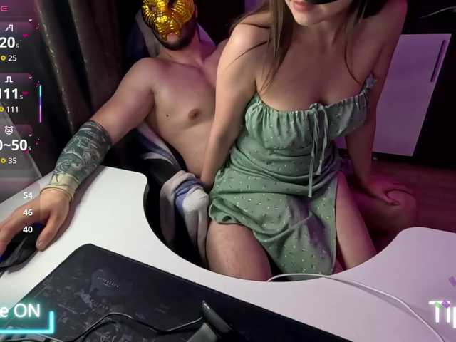 Discover hot host DELUXE-LOVERS and their undressed figure DELUXE-LOVERS from BongaCams