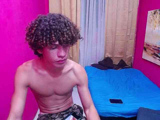 masterbigcock Live Webcam on BongaCams