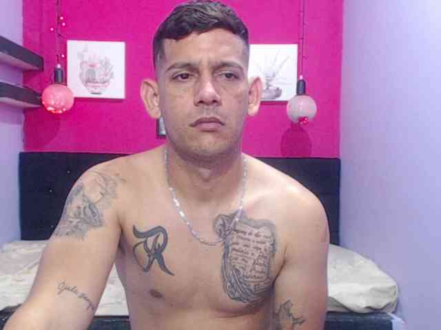 masterbigcock Live Webcam on BongaCams