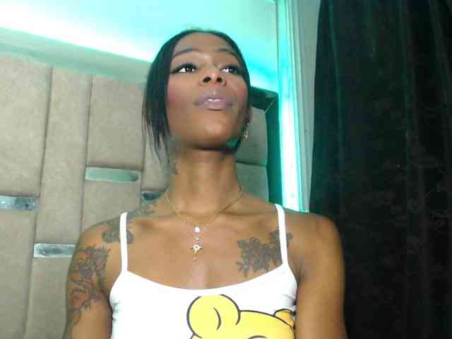 britneyphaeton Live Webcam on BongaCams