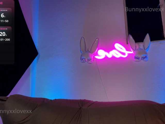 bunnyxxlovexx's BongaCams show and profile