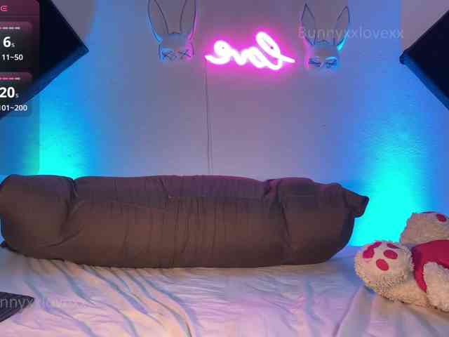 bunnyxxlovexx webcam