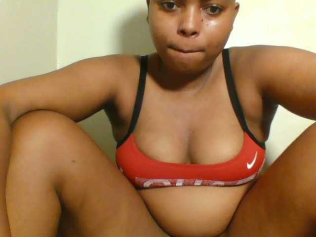 Brownywizzy's BongaCams show and profile