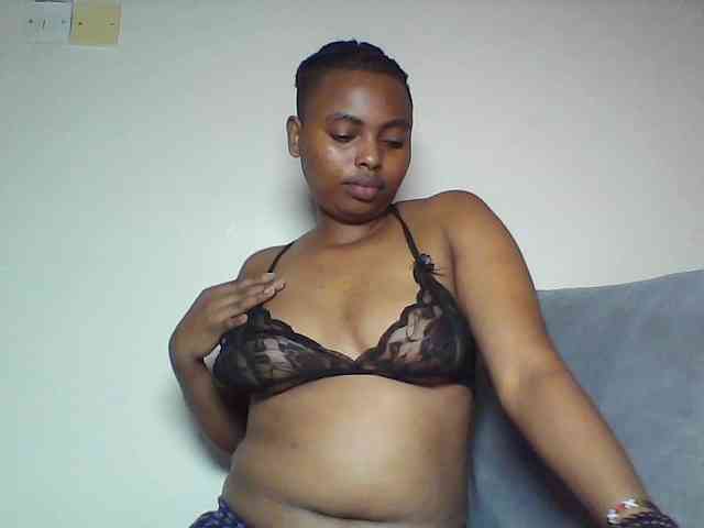 Brownywizzy Live Webcam on BongaCams