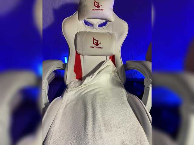 Vika1-1 Live Webcam on BongaCams