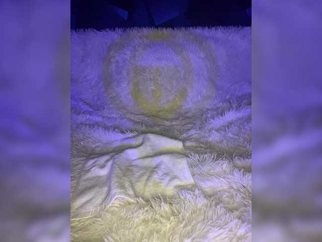 Sex chat gratuit in direct cu Vika1-1 pe BongaCams