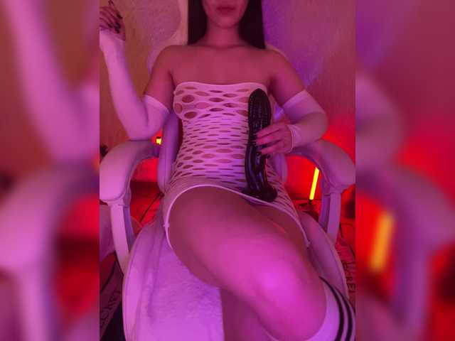 Sex chat gratuit in direct cu Vika1-1 pe BongaCams