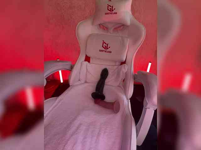 AMoonika webcam