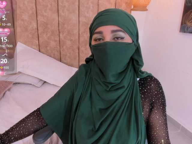 -Alisha's BongaCams show and profile