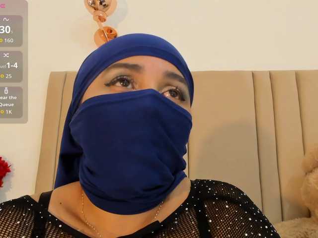 -Alisha from BongaCams