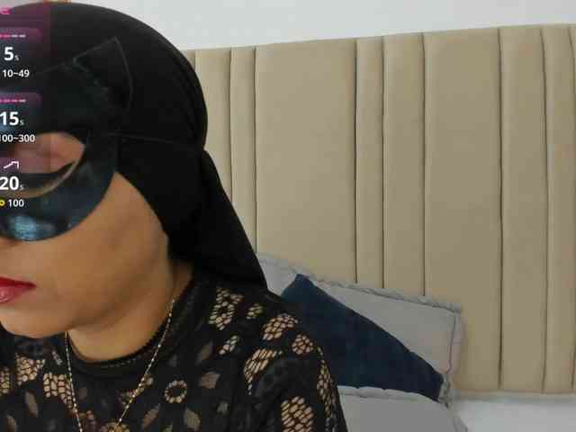 -Alisha webcam