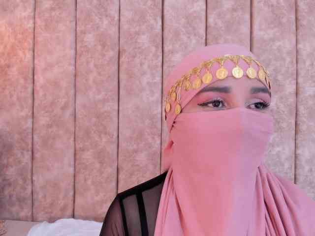 -Alisha webcam
