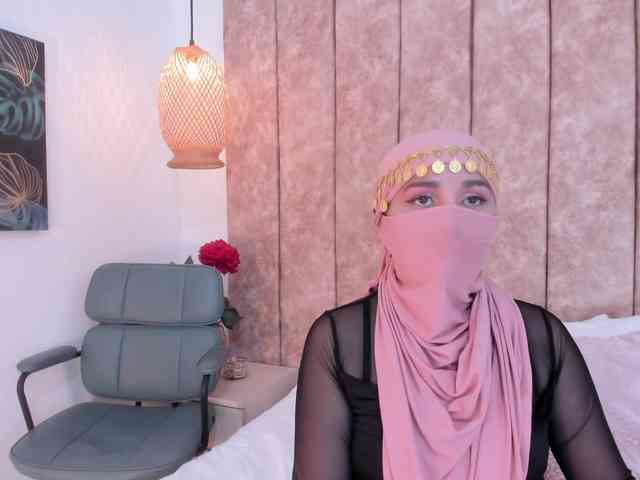 -Alisha webcam