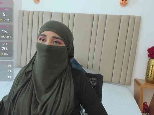 -Alisha webcam