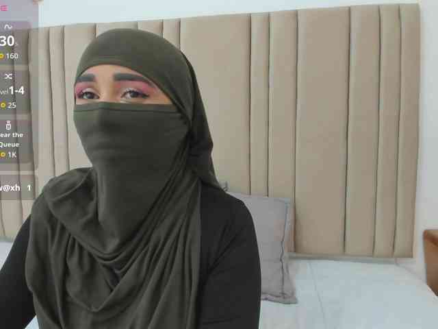 -Alisha webcam