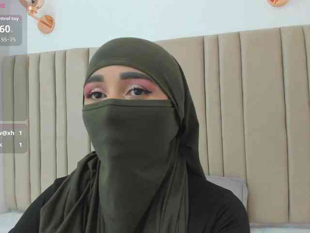 -Alisha webcam