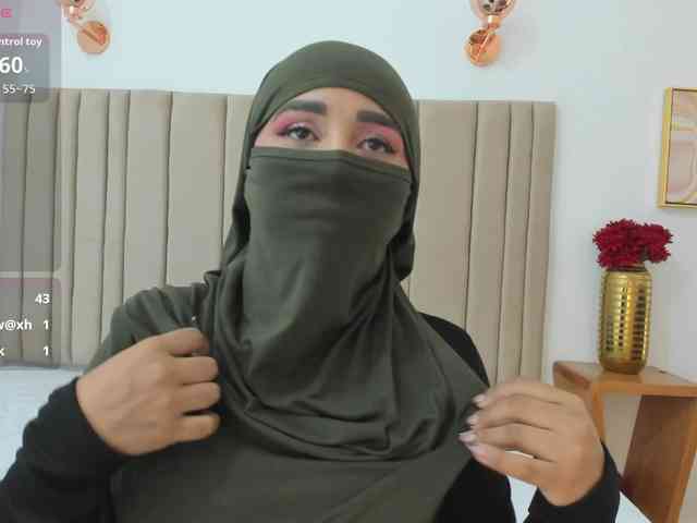 -Alisha webcam