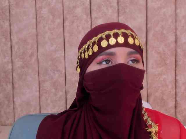 -Alisha webcam