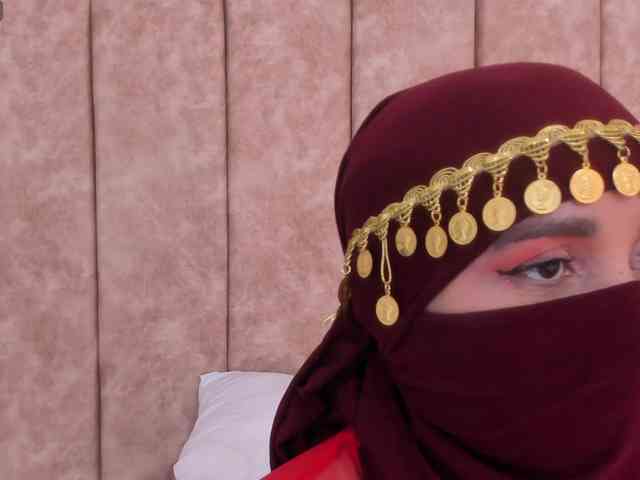 -Alisha webcam