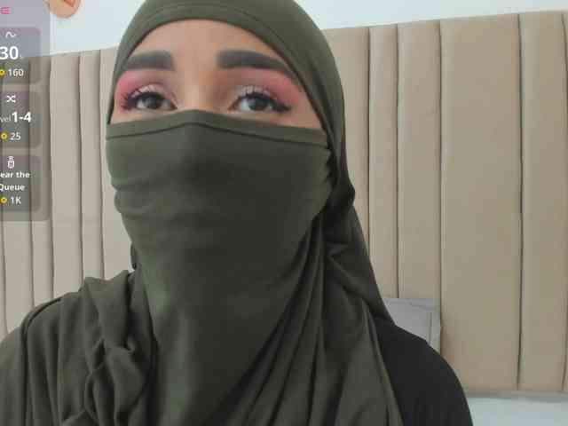 -Alisha webcam