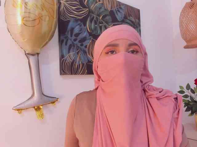 -Alisha webcam
