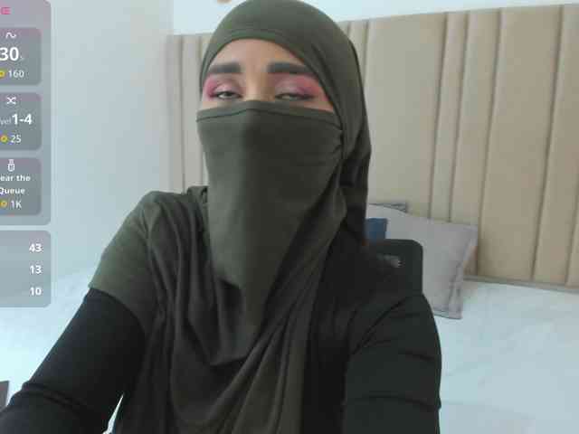 -Alisha webcam