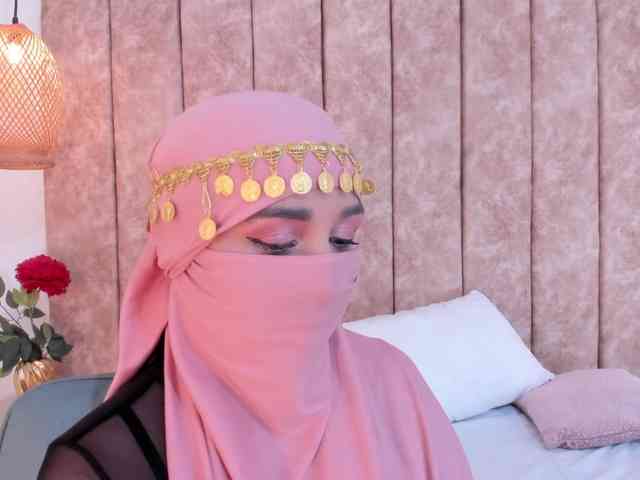-Alisha webcam
