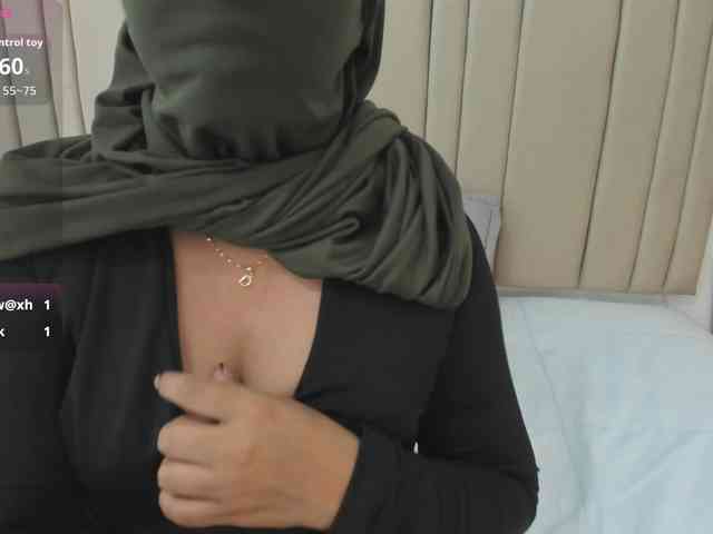-Alisha webcam