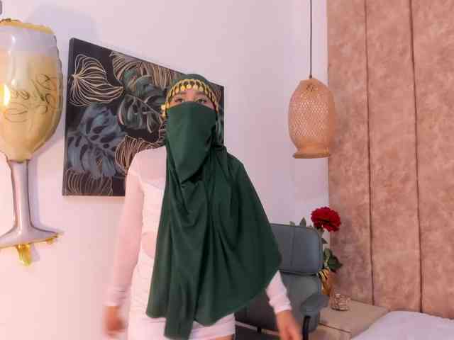 -Alisha webcam