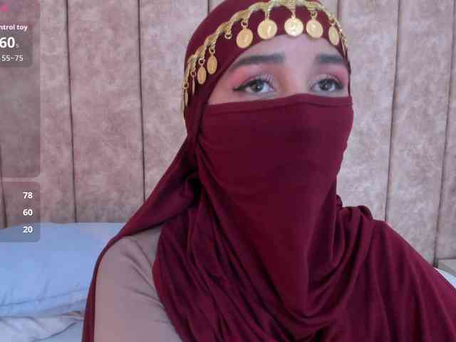 -Alisha webcam