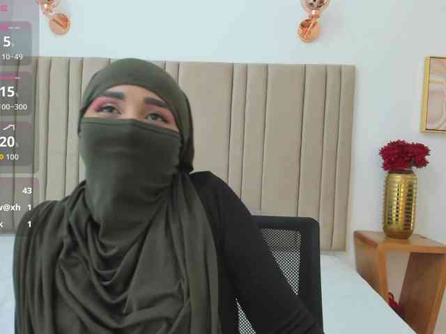 -Alisha webcam