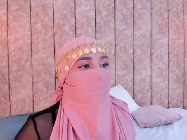 -Alisha webcam