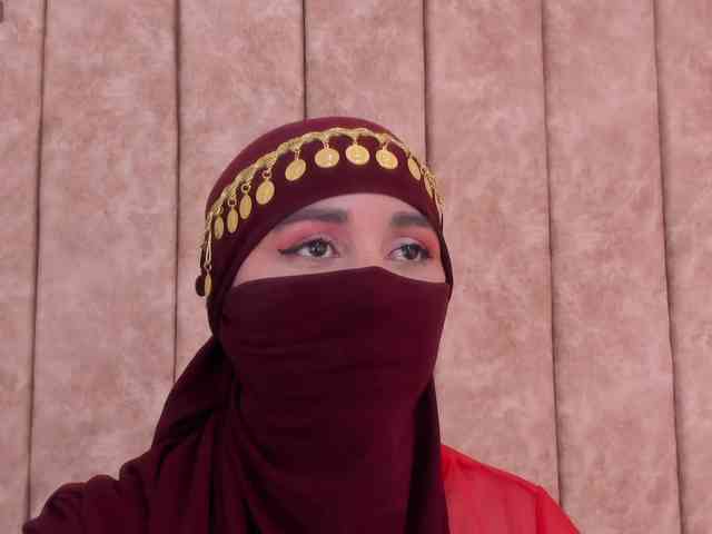 -Alisha webcam