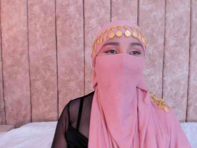 -Alisha webcam