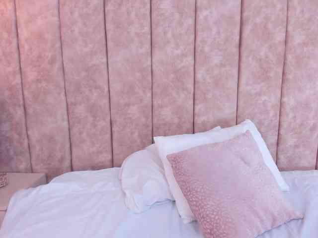 -Alisha webcam