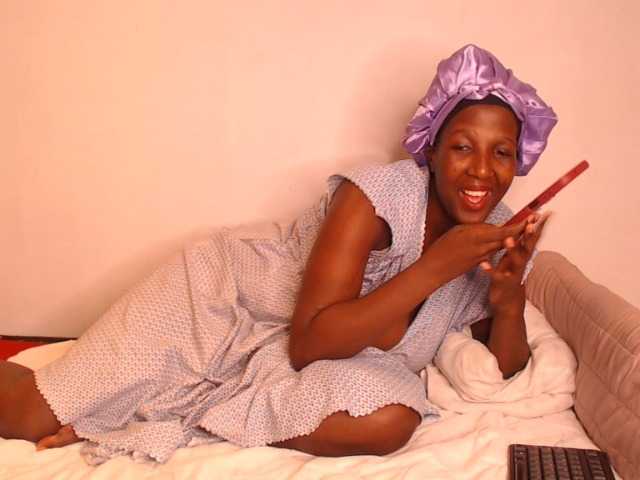NawtyLezi696 webcam