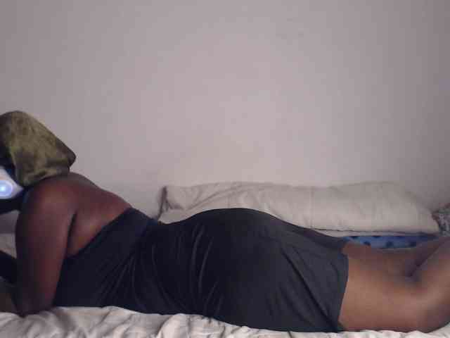 NawtyLezi696 webcam