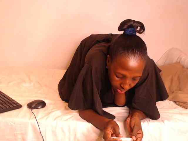 NawtyLezi696 webcam