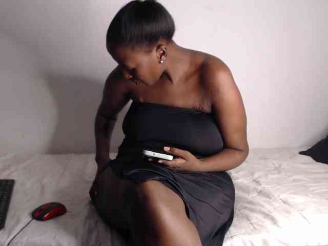 NawtyLezi696 webcam