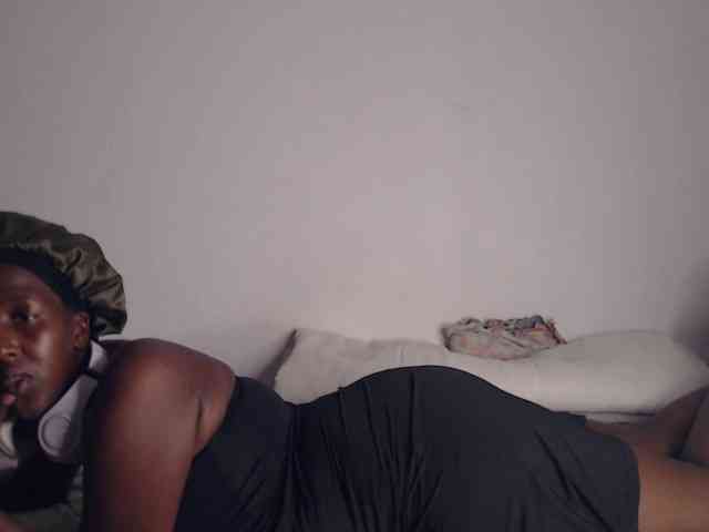 NawtyLezi696 webcam