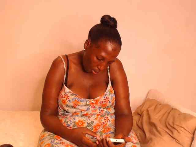 NawtyLezi696 webcam