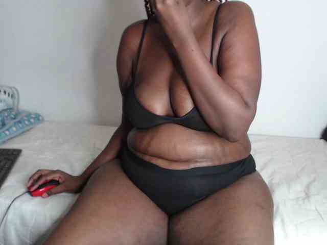 NawtyLezi696 Live Webcam on BongaCams