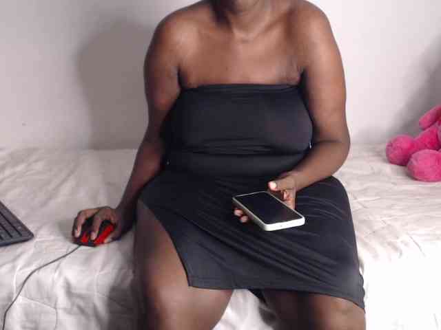 NawtyLezi696 webcam