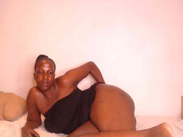 NawtyLezi696 webcam