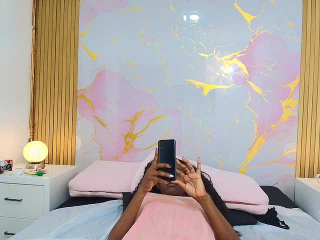 MelaniePatton Live Cam on BongaCams