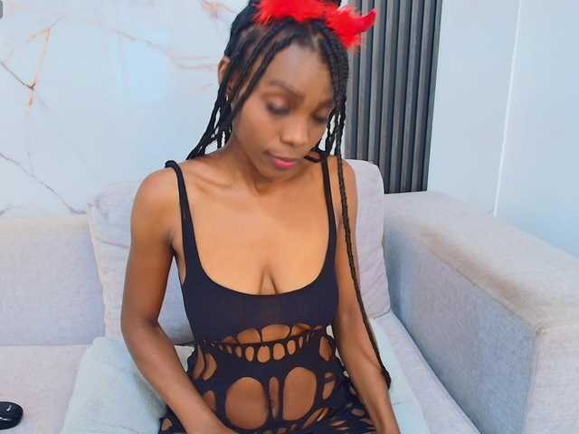 MelaniePatton's BongaCams show and profile