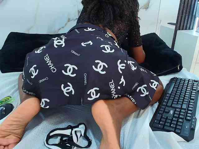 MelaniePatton webcam