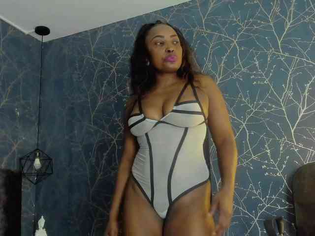 miagutierrez11 webcam