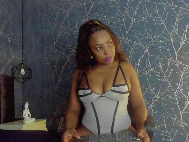 miagutierrez11 webcam